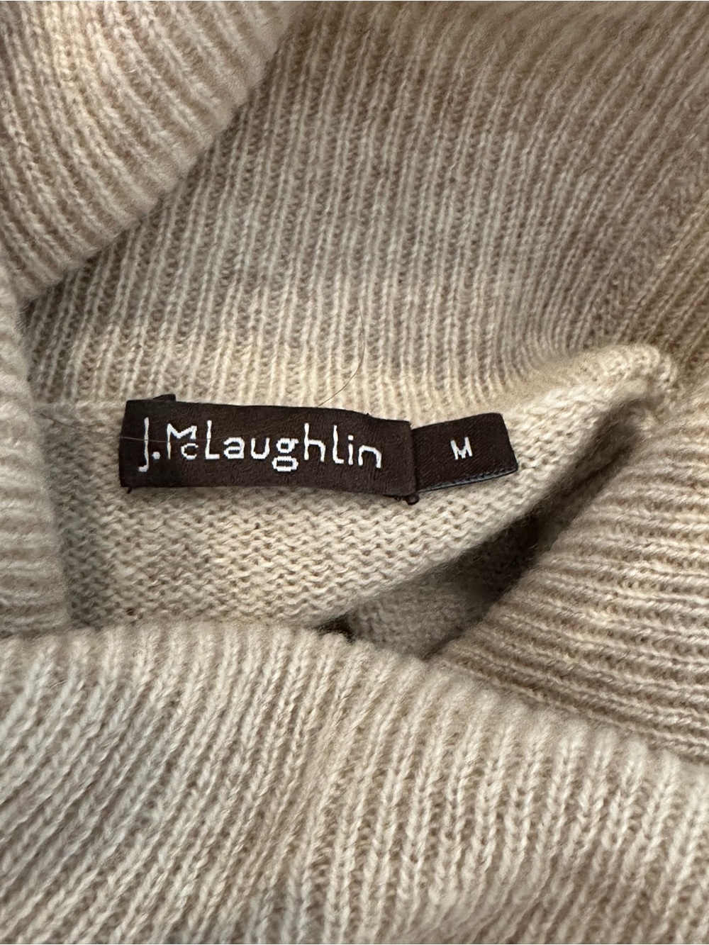 J. Mclaughlin Cashmere Turtleneck Oatmeal M
